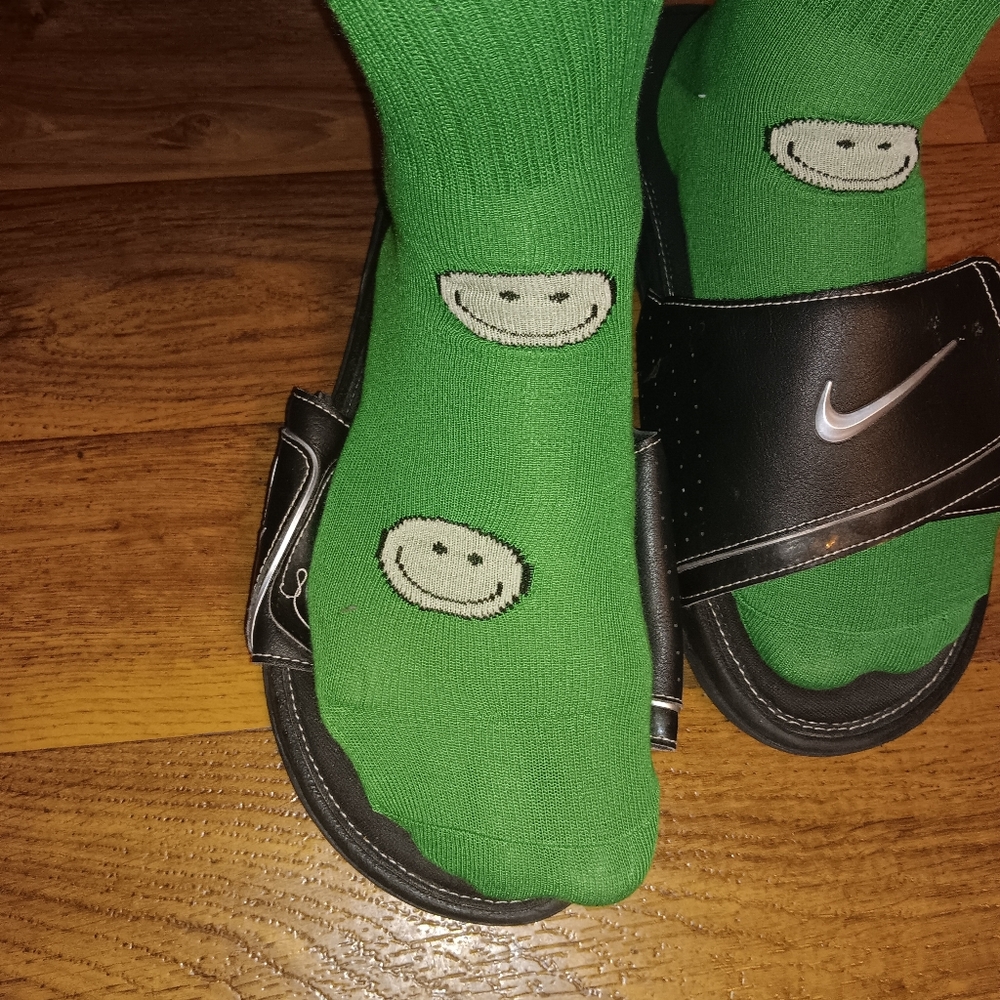 HAPPY FACE Design Green Crew Sock Mens SZ 6-12